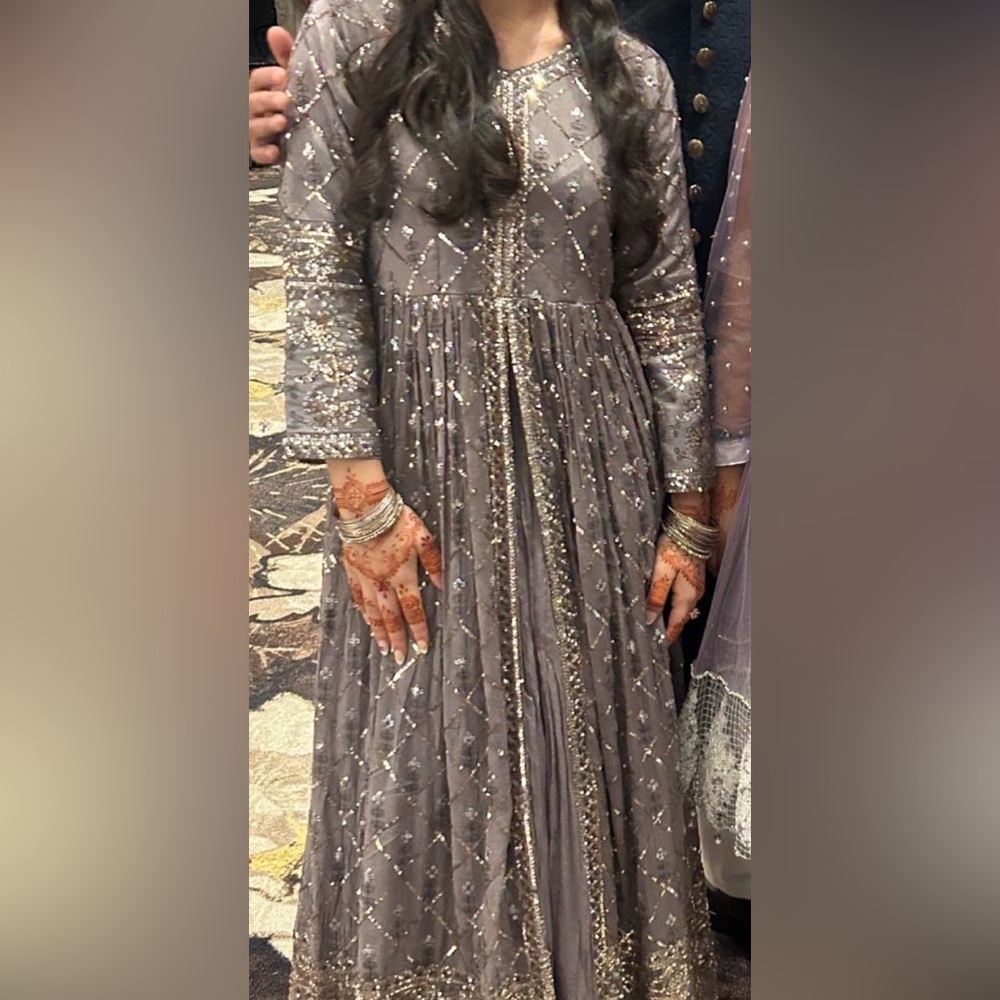 Elegant Brown and Gold Pakistani / Indian